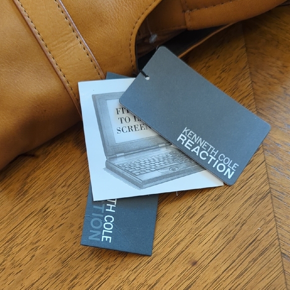 Kenneth Cole Reaction Brown Cognac Leather Messenger Bag - Picture 6 of 11